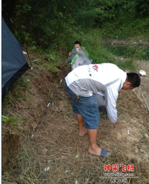 搭帐篷.jpg