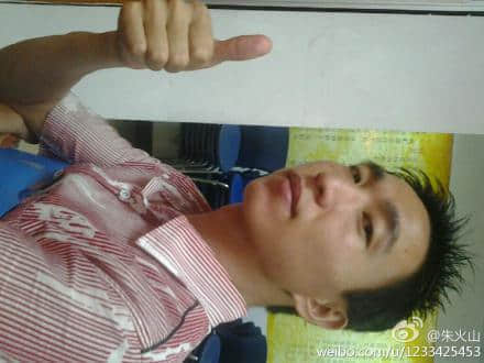 现场的帅小伙.jpg