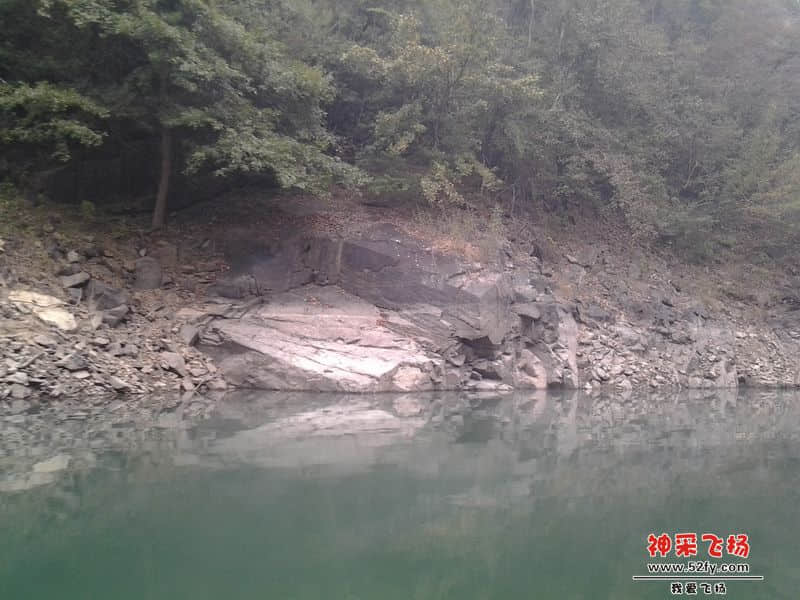 好大的石头！