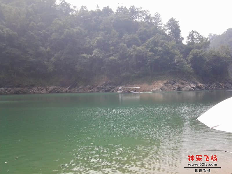 我们领导桐哥！可惜太远了看不清楚！