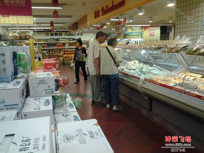这对夫妻到这个年纪还是这么好的感情！！