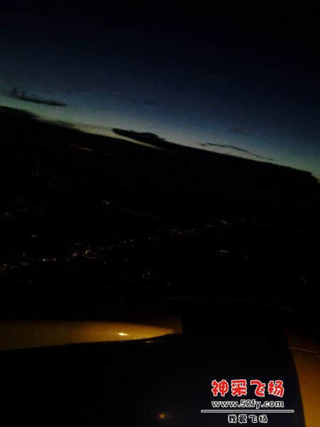 飞机夜空2.jpg