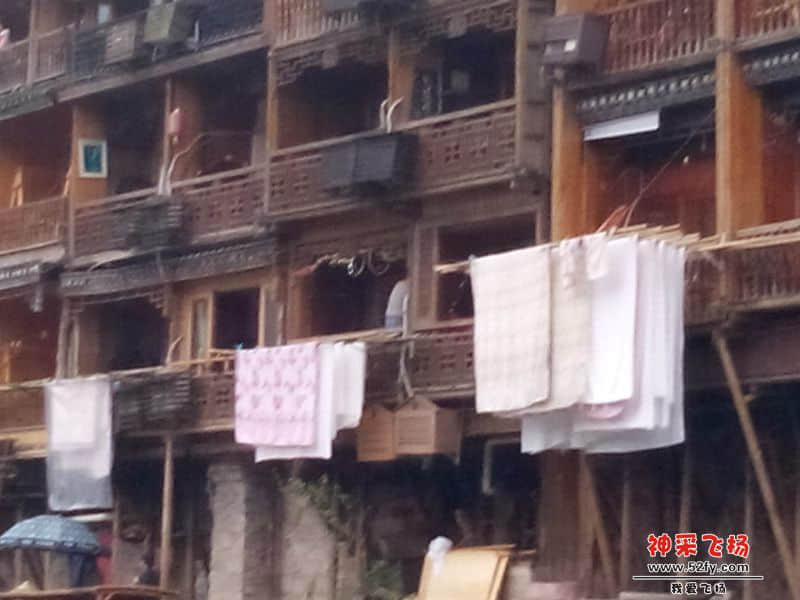 小数民族家里2.jpg