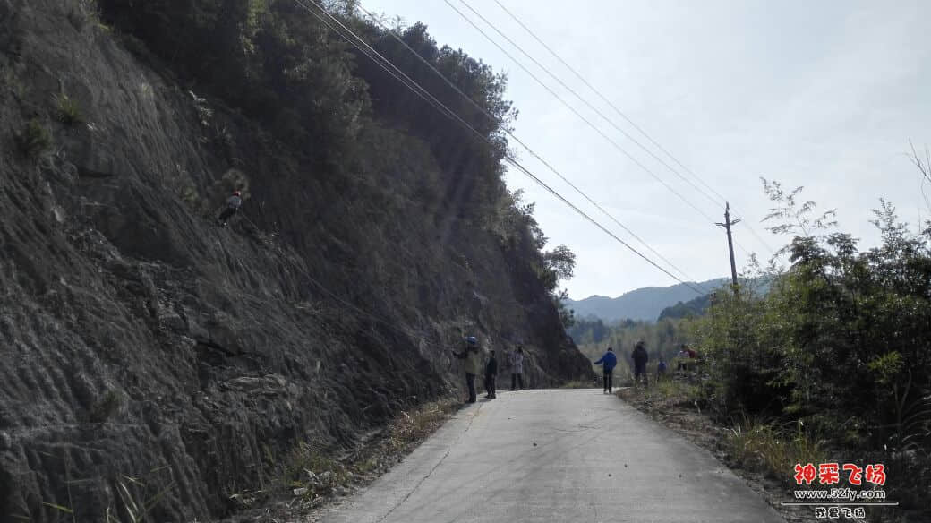220637ncnnca1sxgttptcr.jpg
