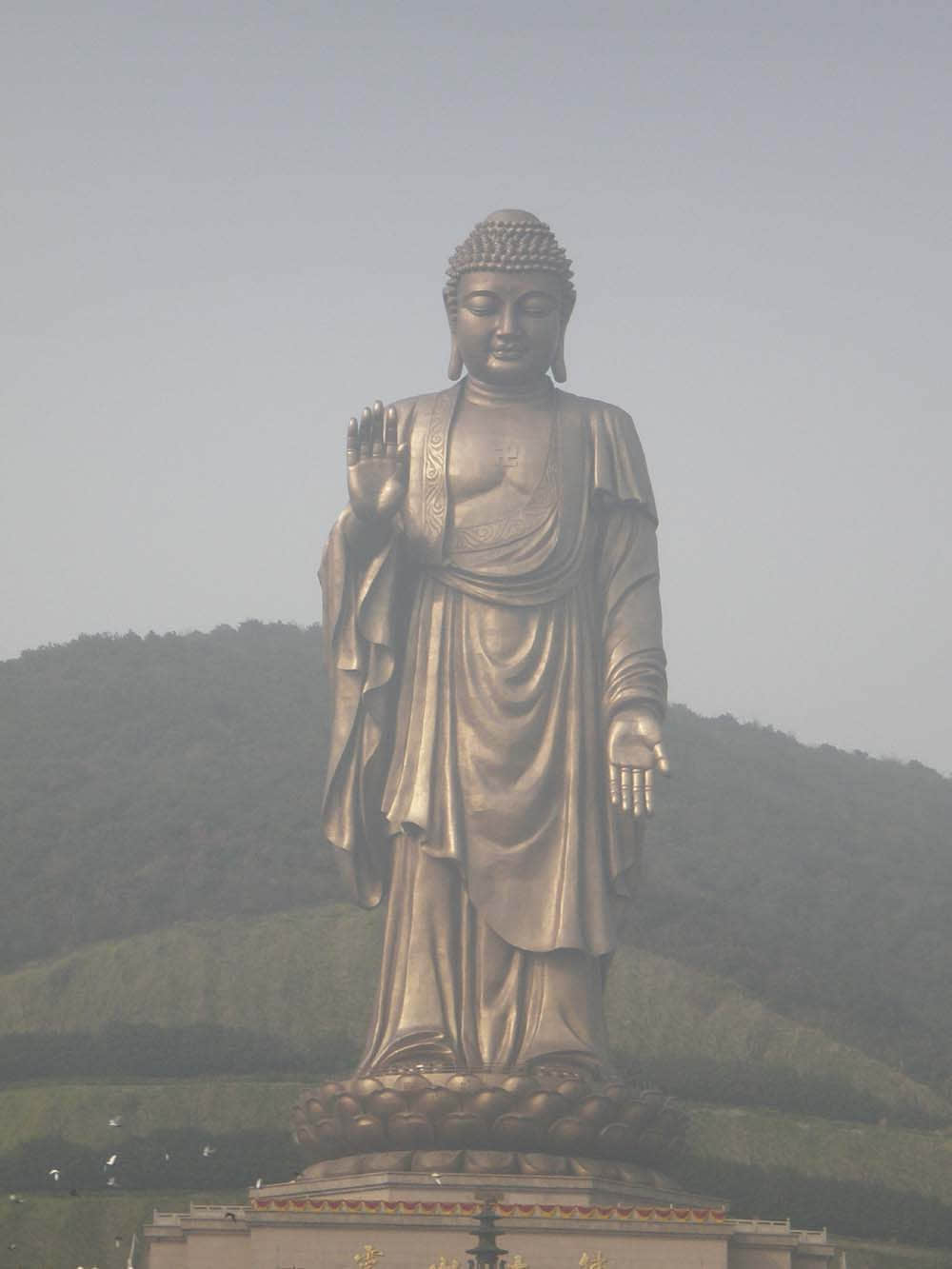 佛像身为88米高