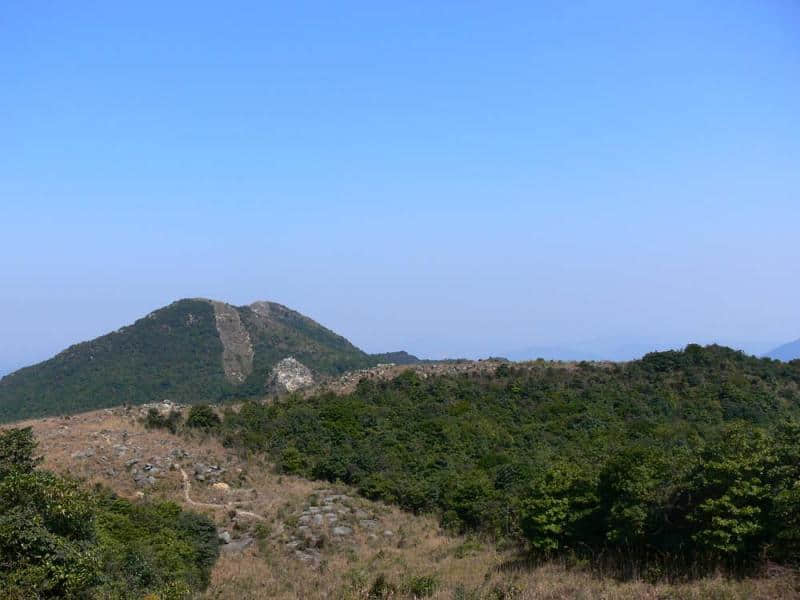 去飞云顶前，要走好多这样的山头