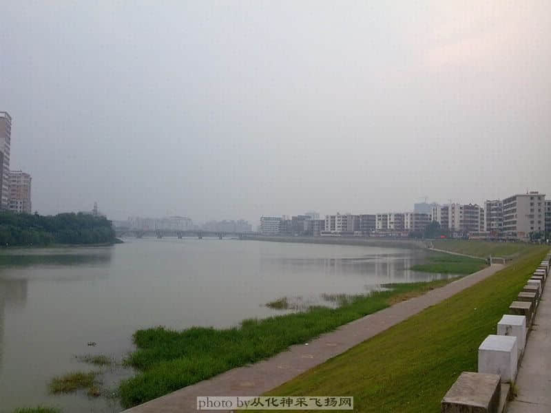 河边.JPG