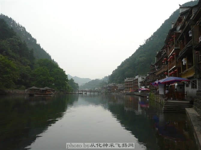 平静的沱江