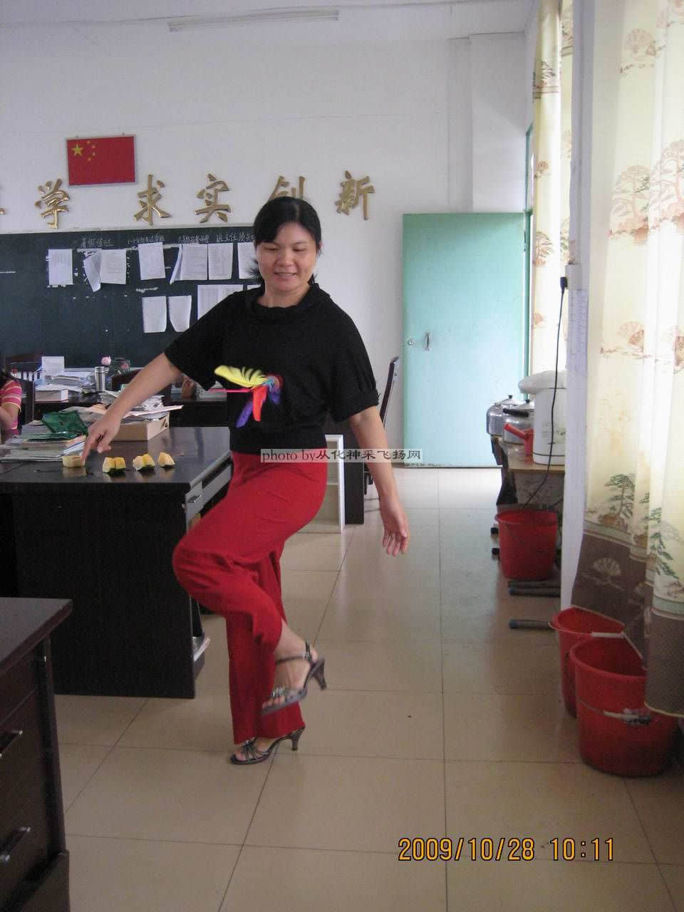 姿势优美！o(∩_∩)o...哈哈